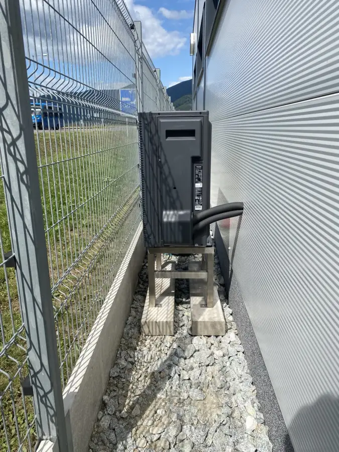 Úhľadná montáž klimatizácie so skrytým potrubím